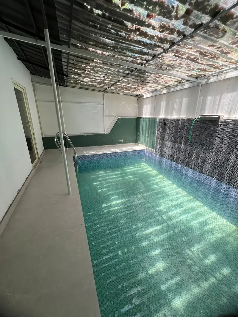 Pool villa swimming pool